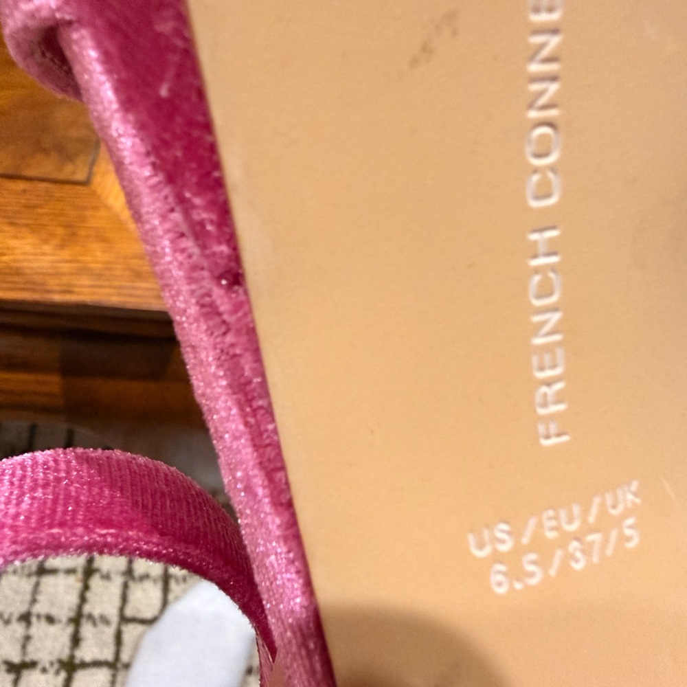 French Connection
Women's Taryn Slip-On Platform Sandals - Picture 6 of 8